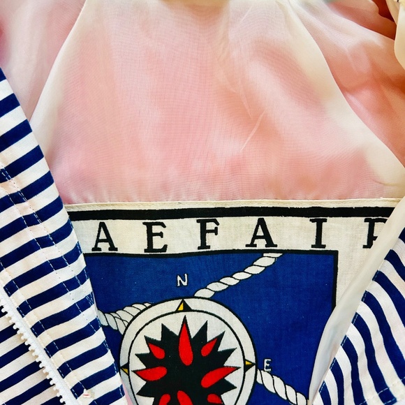 Woman’s jacket - Picture 3 of 3